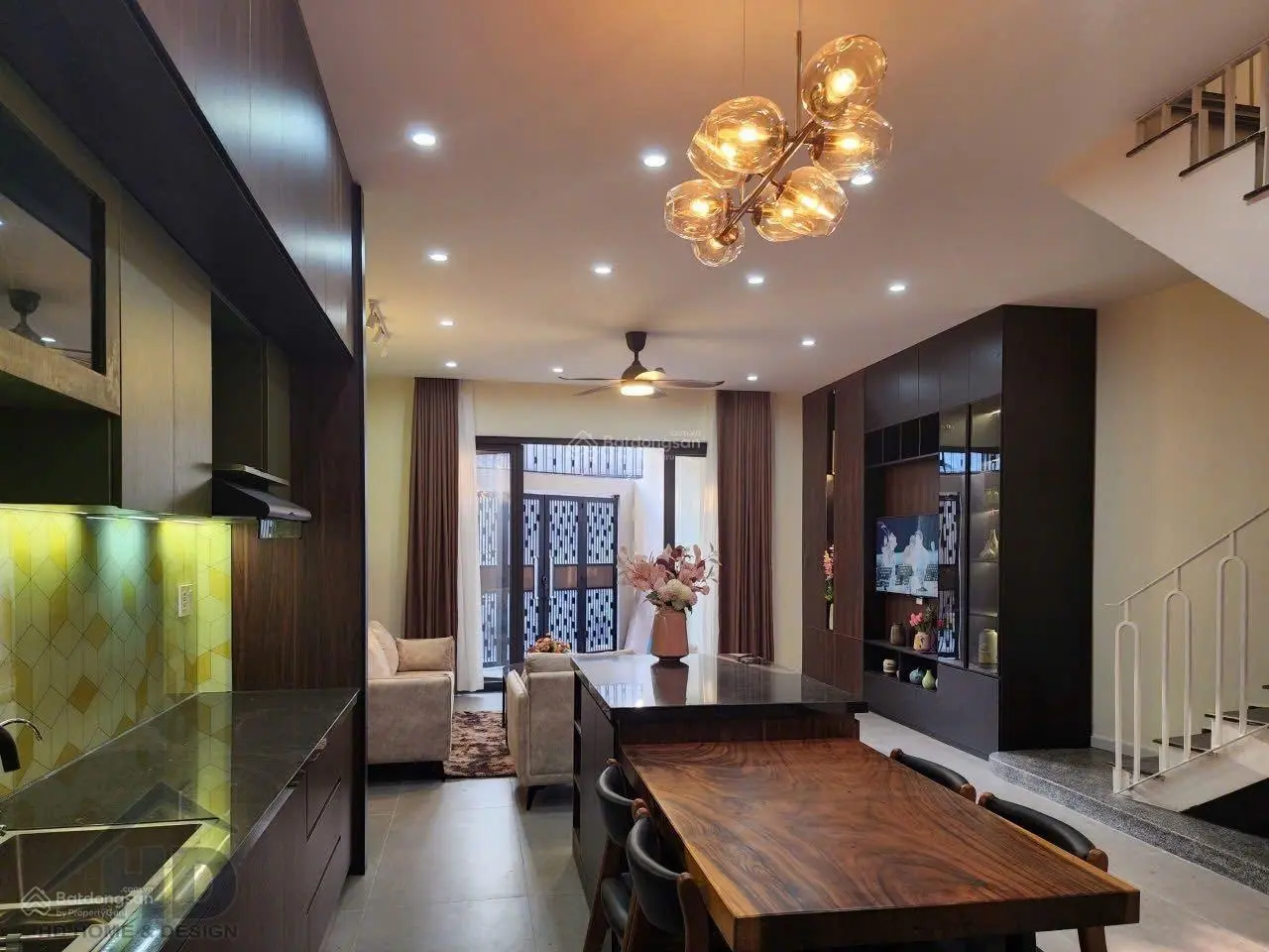 NHÀ ĐẸP 3 TẦNG GẦN NGAY CHỢ HOÀ KHÁNH- ÂU CƠ-KIỆT Ô TÔ THÔNG- CÁCH ĐG CHÍNH 50m