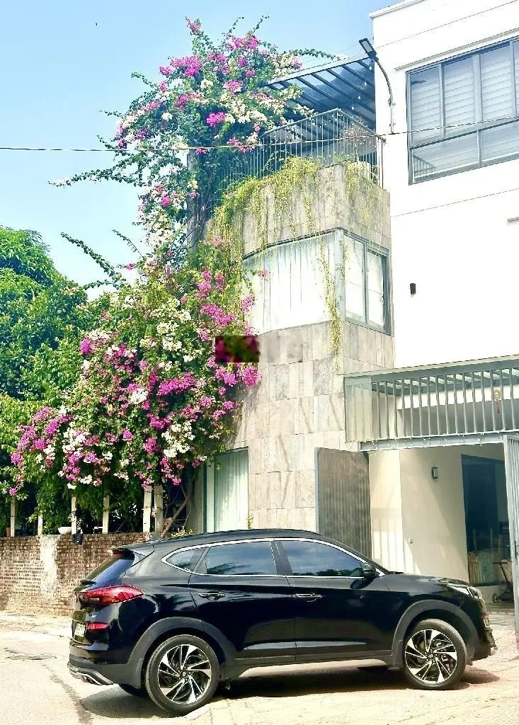 Nhà Long Biên - View Hồ- Gara oto 0989 914 ***