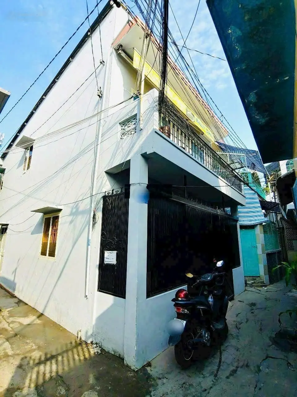 Bán nhà 1 lầu, 2 mặt tiền phường Quyết Thắng, TP biên hoà. DT: 5,7x12=68,4m2. Giá: 2tỷ290