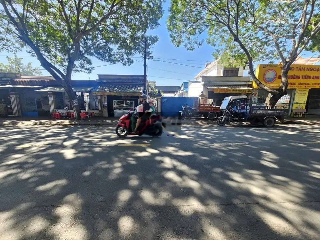 Mặt Tiền Kinh Doanh Biệt Thự Gần Chợ Trường Học Đ. Nguyễn Du, Dĩ An