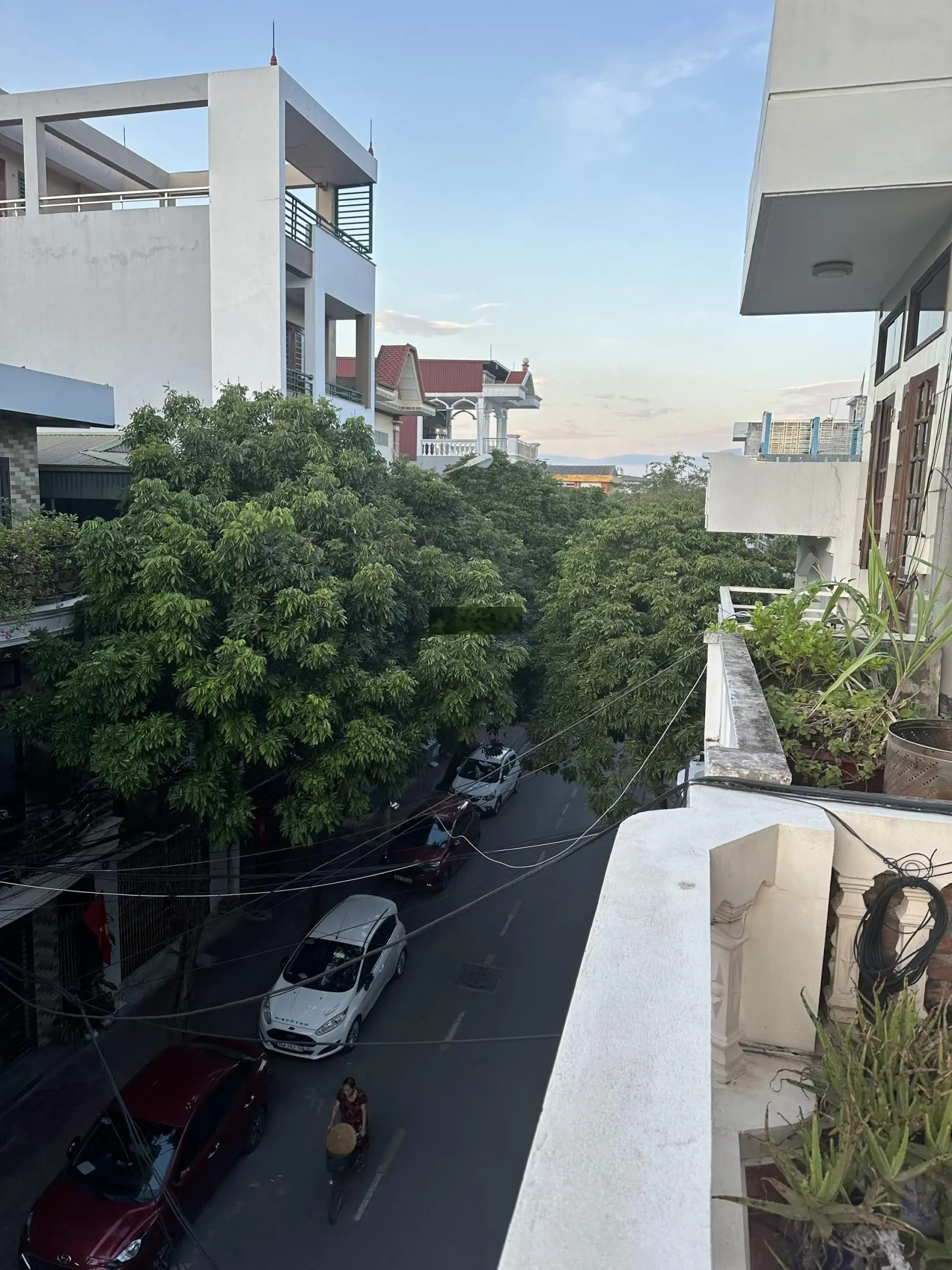 Hot! Bán nhà 3 tầng mặt phố Đặng Quốc Chinh, TP Hải Dương - giá chỉ 4, xxx tỷ