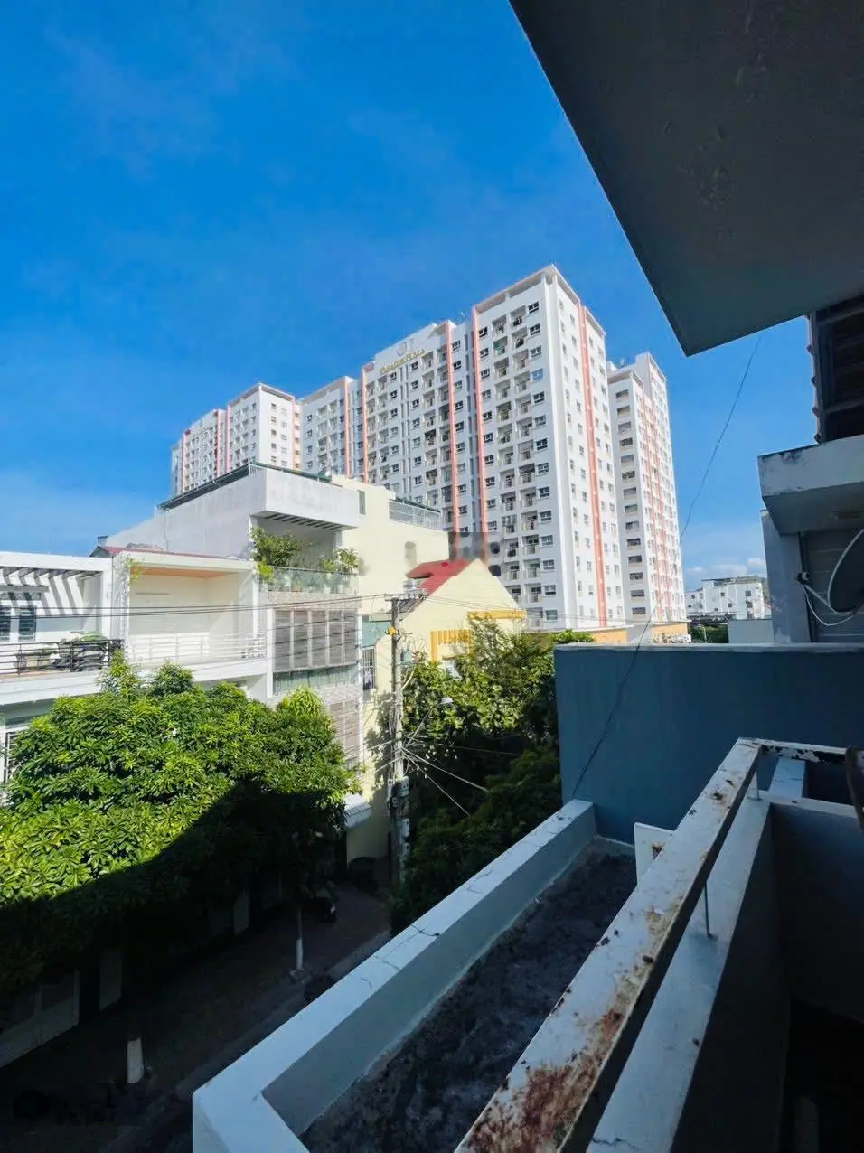 Nhà đường Đặng Thái Thân gần biển