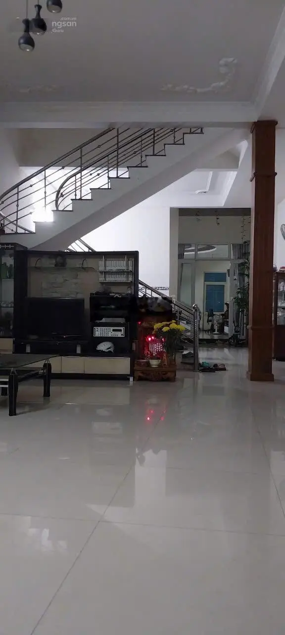 Bán nhà 3 tầng 136m2 đường Lê Thị Xuyến gần Lê Độ, biển Nguyễn Tất Thành
