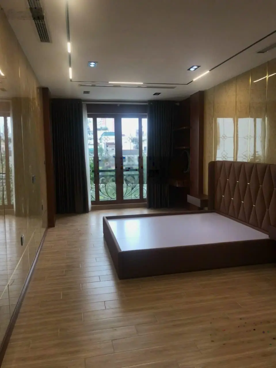 Bán nhà đẹp tại đường long biên 1, 15,4 tỷ vnd, 50m2