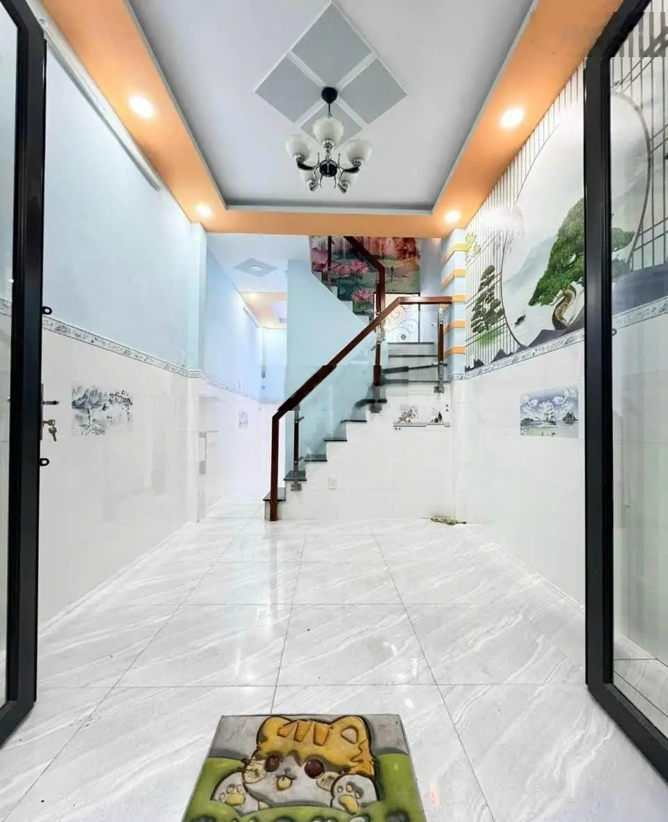 Xoay vốn làm ăn bán Dương Bá Trạc Quận 8 DT 40,7m2 giá 1tỷ850 SHR LH 0798 545 ***
