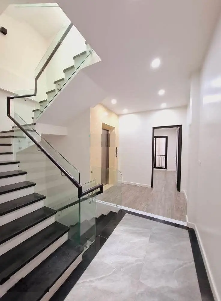 Hiếm vô cùng! mặt phố bạch thái bưởi-kdt văn quán, 90m2 6t thang máy giá 27 tỷ