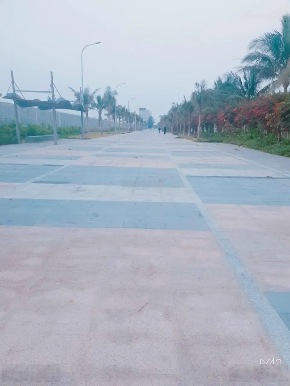 Sập hầm cần bán nhanh nhà 166m2 ngang 9m nở hậu 10m, sát biển Tân Trà, cạnh khu du lịch nổi tiếng