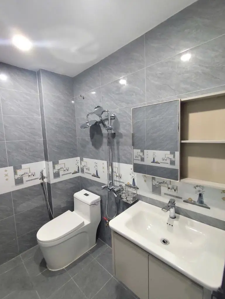 Bán Nhà: Ngọc Hồi, 65m2,5 tầng,6 ngủ,thang máy,cách BX Nước Ngầm 0.9km,3 bước ra oto tránh.Hơn 7 tỷ