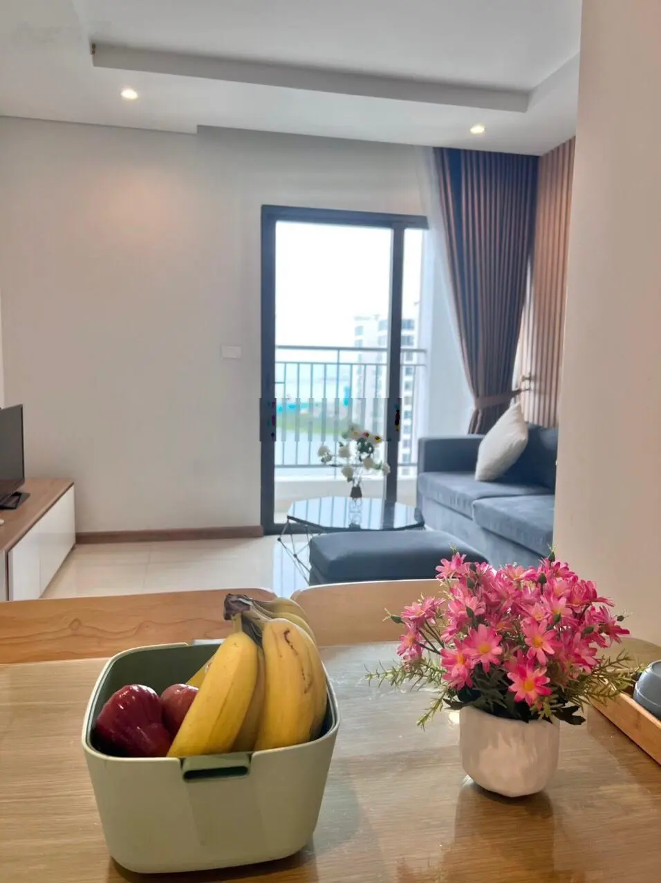 Cần bán căn 2PN-2VS CC Bim 30 tầng tại trung tâm du lịch Bãi Cháy giá 1tỷ7 nội thất sịn