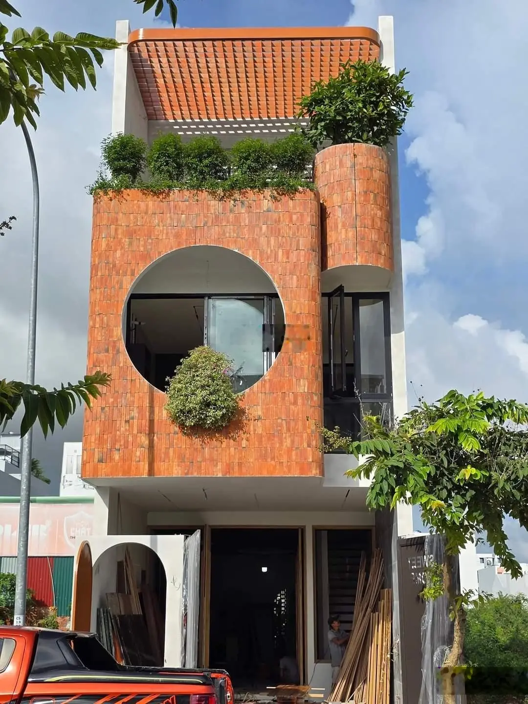 Siêu phẩm 3 tầng mặt tiền Hòa Minh, khu điện âm, gần Nguyễn Sinh Sắc, gần biển