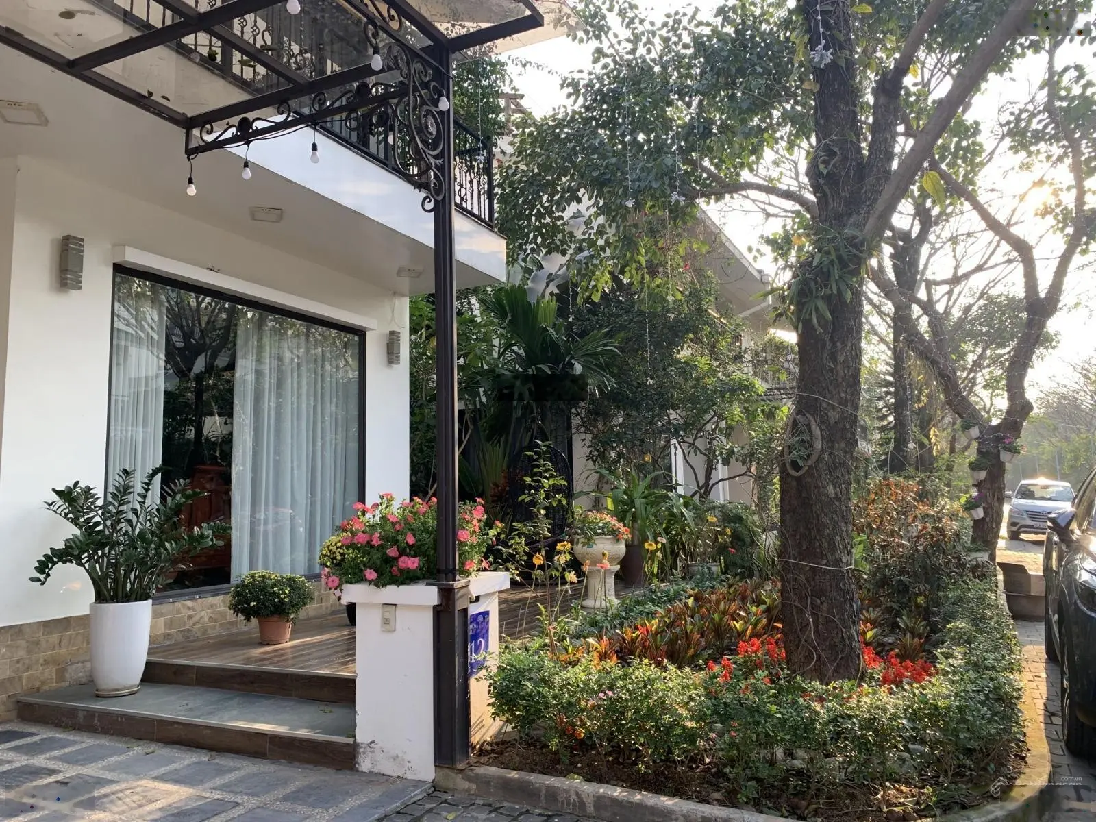 Cần bán nhanh biệt thự song lập Mimosa Ecopark đẹp 33,2 tỷ 244m2 đất sử dụng (giá chỉ 136tr/m2)