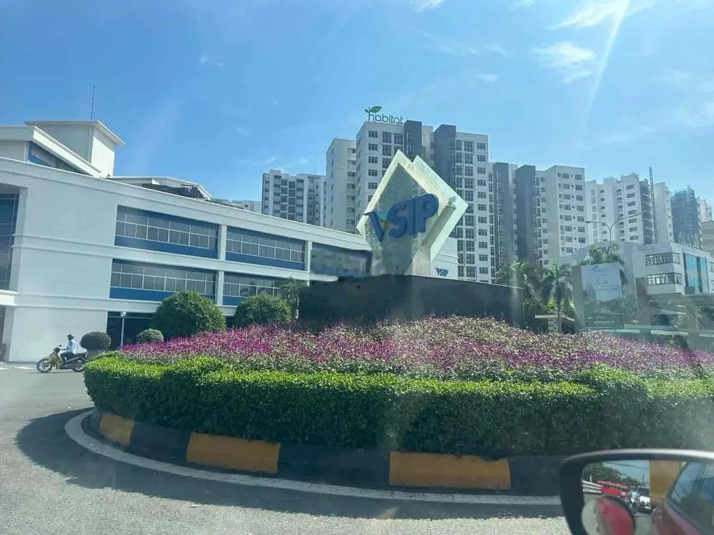 BÁN NHÀ SAT BÊN VISHIP 1 -AEON THUẬN AN .