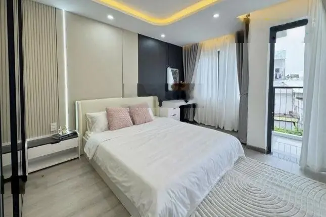 Cần bán gấp nhà Phan Tây Hồ,p7, Phú Nhuận giá 2,3 tỷ-54 m2, shr, pháp lí chuẩn