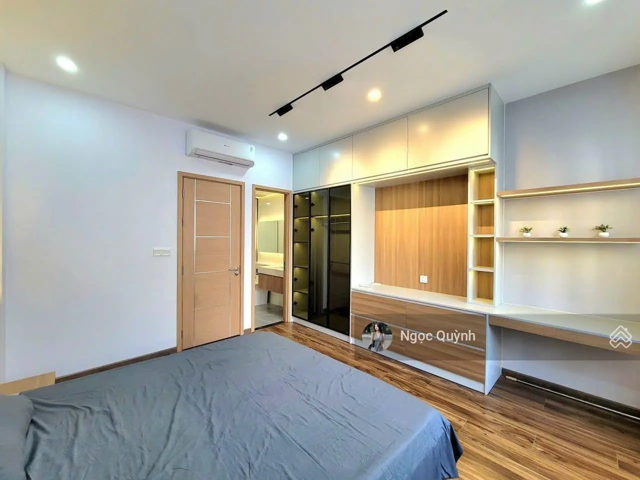 Bán gấp nhà 53m2 đường Thích Quảng Đức P5 Phú Nhuận. Giá 2 tỷ 950 Sổ riêng. Còn HĐ thuê 9tr/tháng