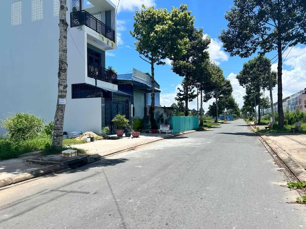 Nền ngợp cần vốn bán giá tốt 4,5x22 kdc ngân thuận - stella mega city
