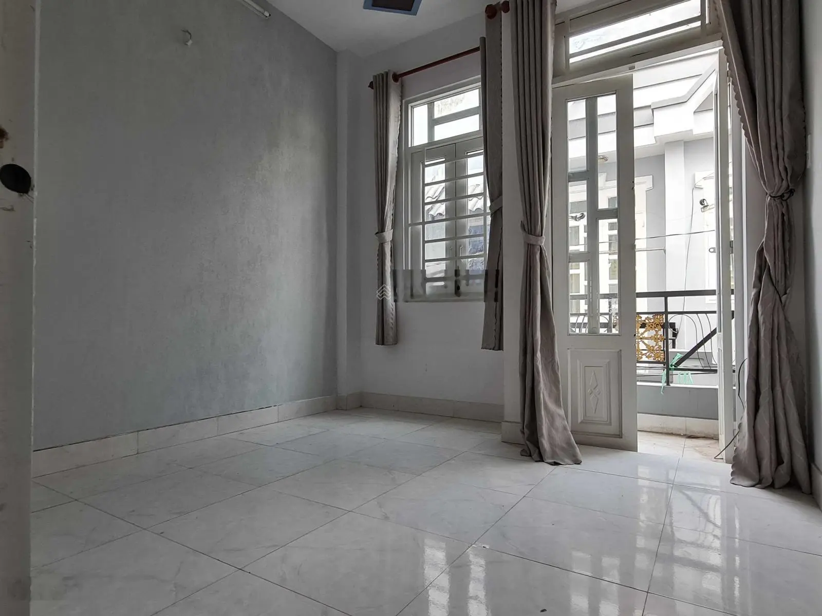 Nhà Thới An sổ chung 1 trệt 3 lầu giá 2 tỷ