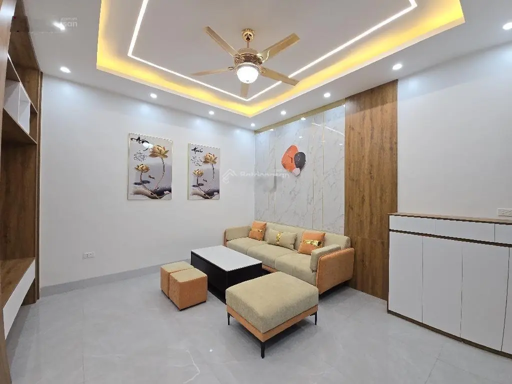 Bán nhà Giải Phóng, Hoàng Mai, nhà mới đi bộ ra bến xe nước ngầm, 4T mới, 40m2, 7.2 tỷ