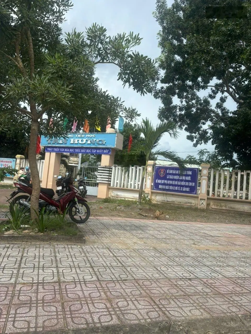 Bán 2 căn nhà 1 trệt 1 lầu đã hoàn công khu đô thị Hoàng Tâm, Cà Mau cách QL1A 800m