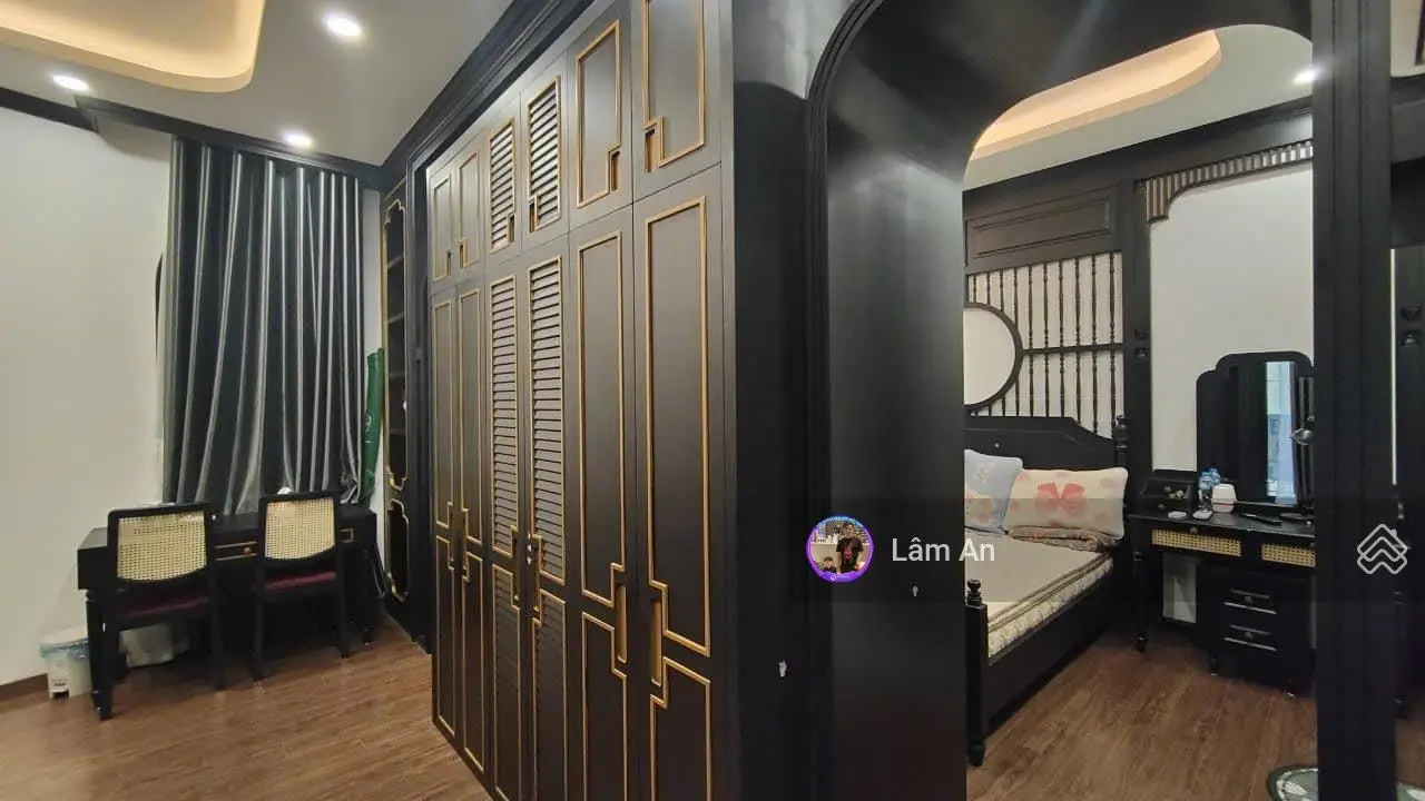 Bán nhà phân lô phố Phạm Tuấn Tài - Ngõ ô tô tránh - DT 60m2 - MT 7m - Giá 19 tỷ