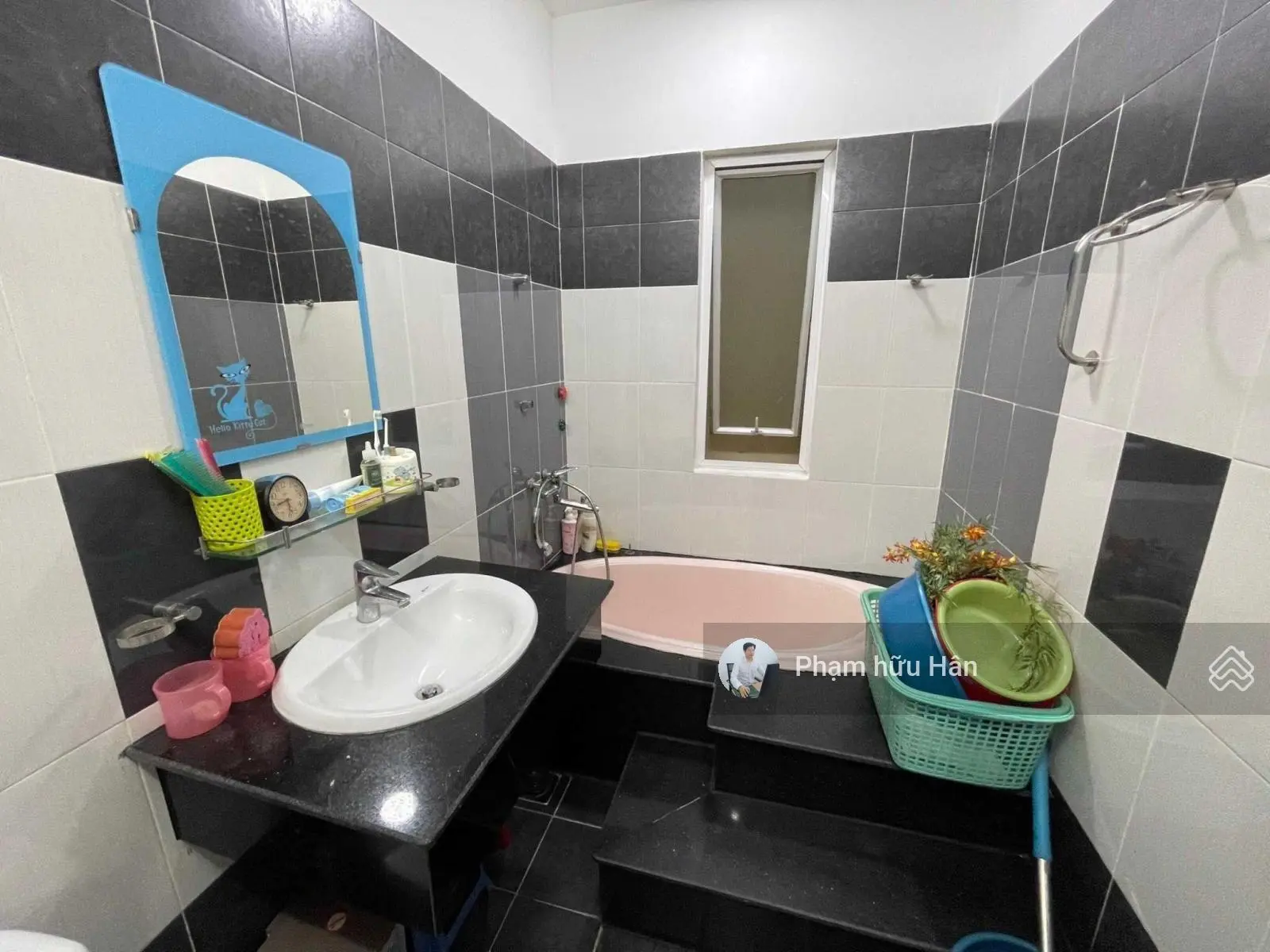 Mặt tiền ngang 4x17m kết cấu 1 trệt 3 lầu đường Cô Bắc Quận 1