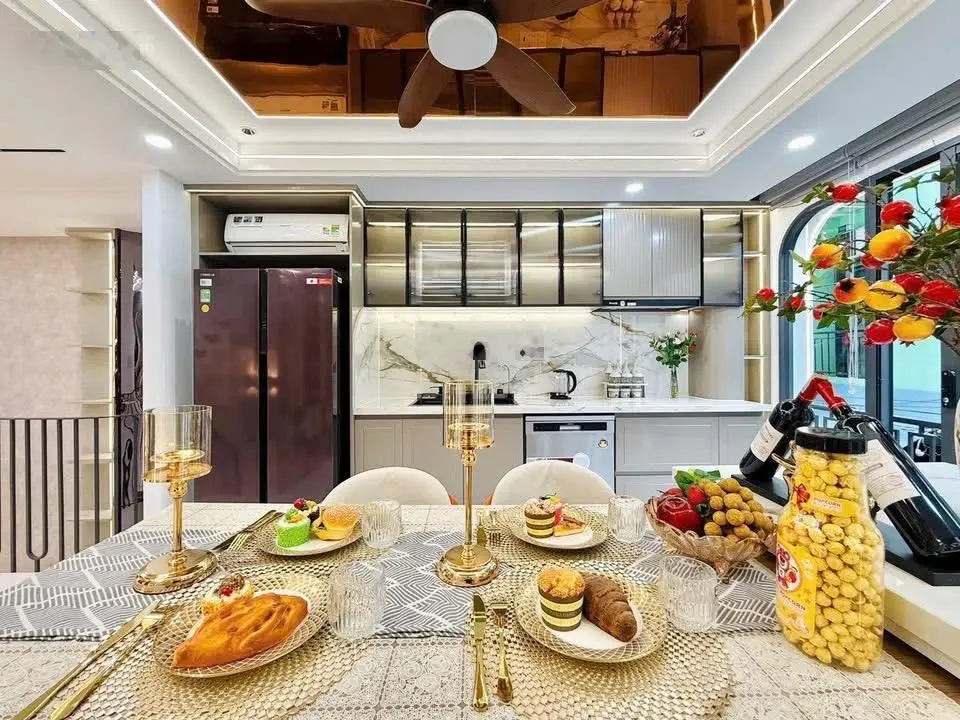 Nhà khu Vip đường Lê Thị Hồng | DT: 40m2 | đường vào nhà 5m, cạnh trường mầm non Anh Đào