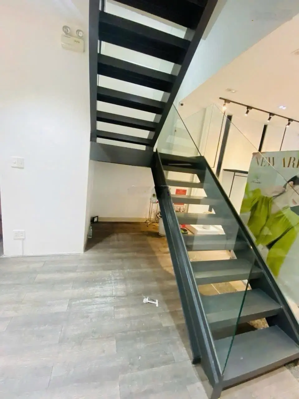 Nhà 3 tầng kiên cố 104m2 mặt tiền 5m4 phố kinh đô thời trang lê duẩn - mở mắt ra là có tiền