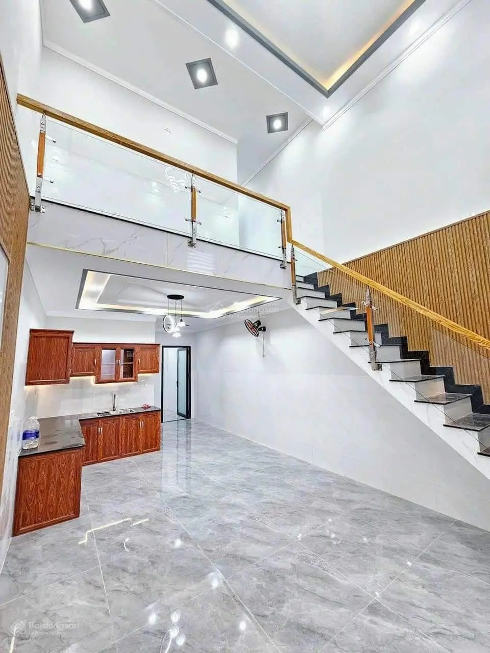 Vì cô tôi đã lớn tuổi, không thể ở một mình nên bán 610tr căn nhà chợ Xuân Thới Thượng