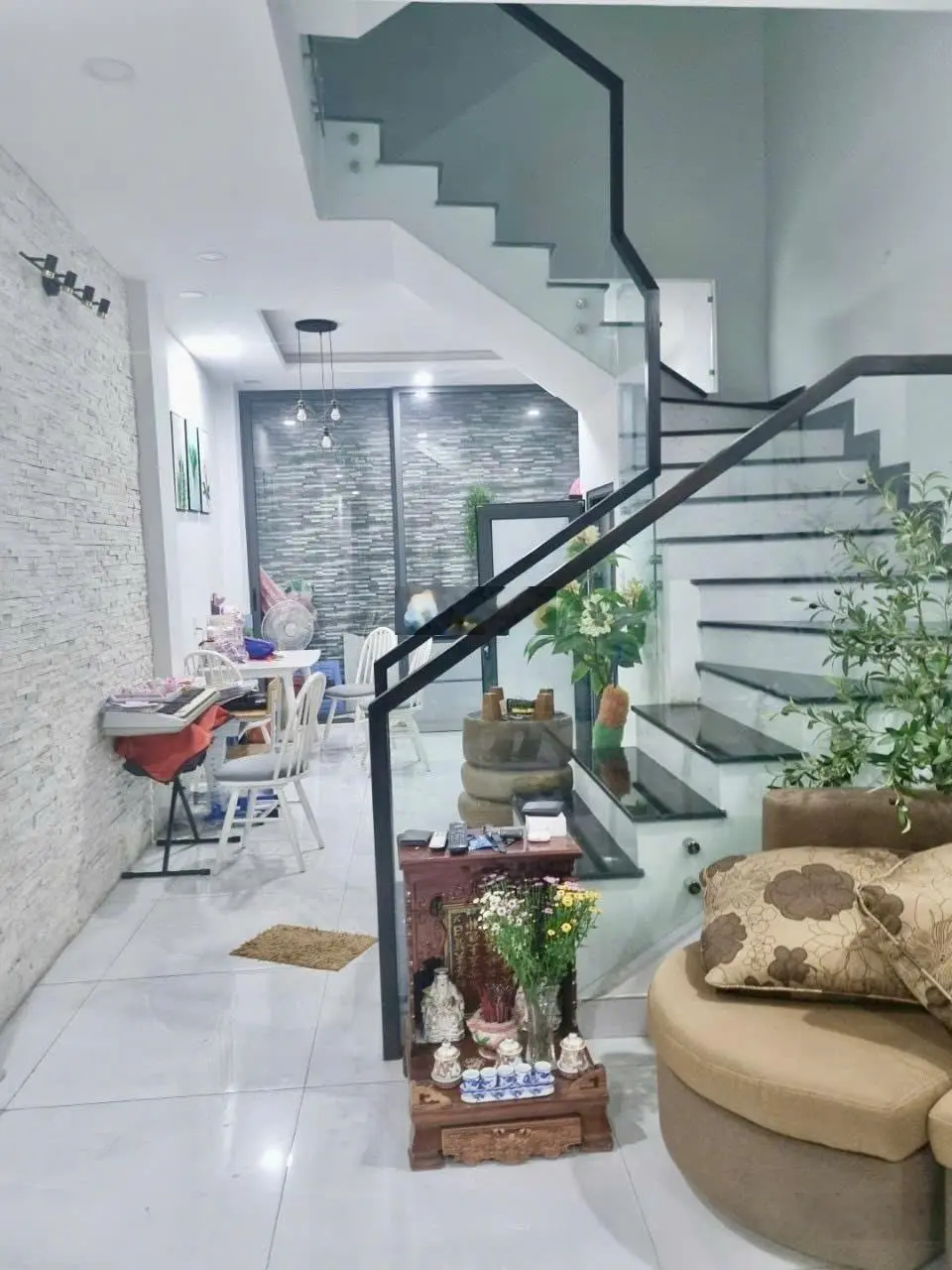 GẤP BÁN NHÀ HXH TÂY THẠNH QUẬN TÂN PHÚ 51M2 3 TẦNG CHỈ NHỈNH 5 TỶ TL.
