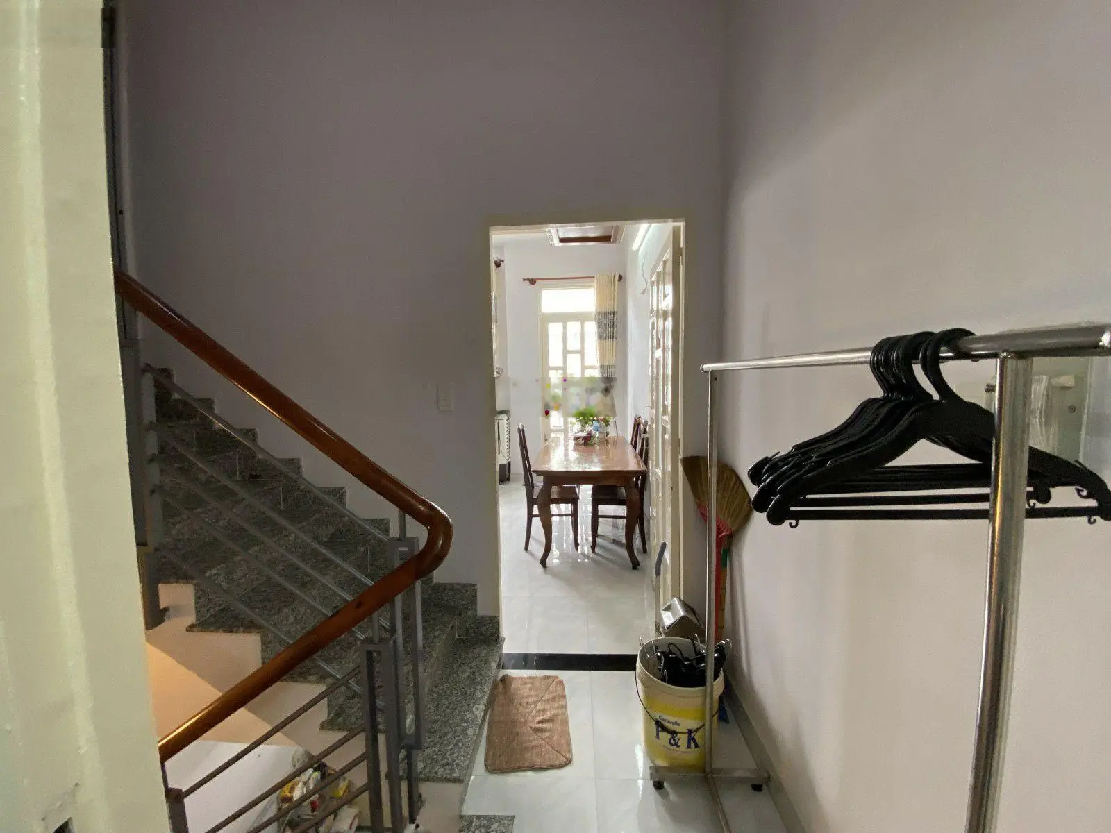 Nhà mới cứng - hẻm 4m - DT 38m2 - 1 trệt 1 lầu