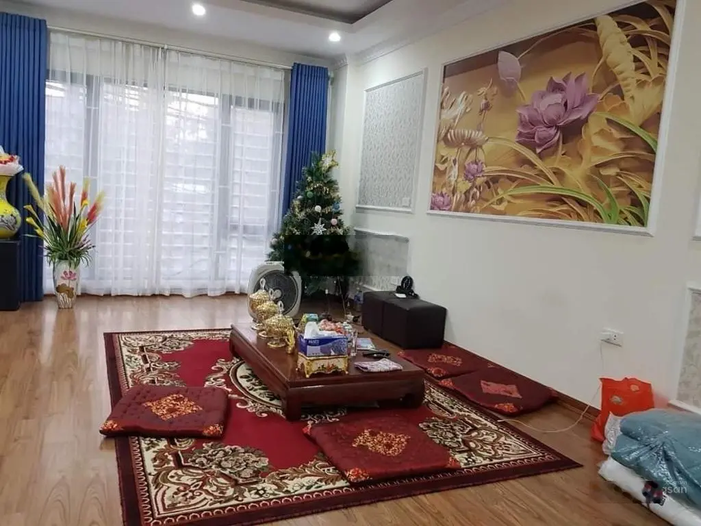 Bán nhà lô góc 43m2 x 5 tầng Cổ Linh đối diện Aeon Mall ô tô vào nhà ngõ thông kinh doanh tốt
