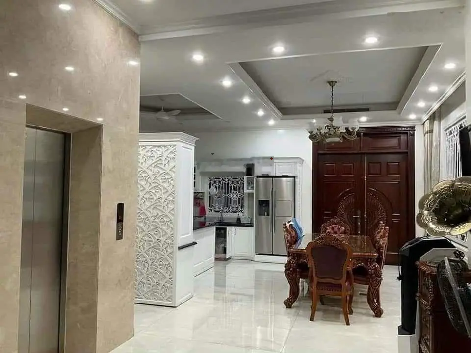 Bán 2 căn biệt thự VIP khu trung tâm hành chính TP Dĩ An, Bình Dương. Giá ngộp