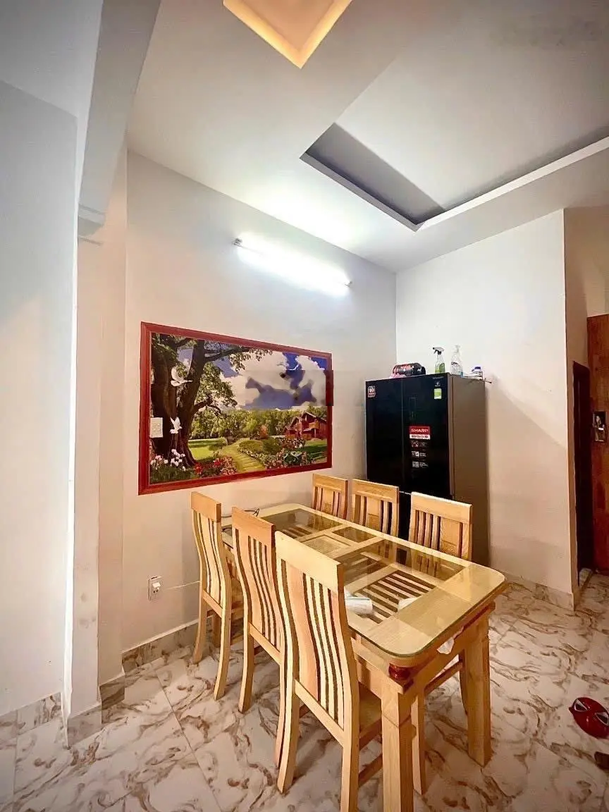 BÁN NHÀ - giá : 3tỷ4 Kiệt Lê Văn Hưu gần ngay Đại Học Kinh Tế - Diện tích : 65m 3 phòng ngủ