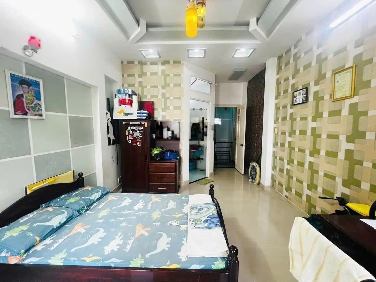 Bán nhà 3 tầng hẻm nhựa xe hơi đường Lê Văn Quới, DT: 50,2m2 nở hậu, giá 4tỷ1