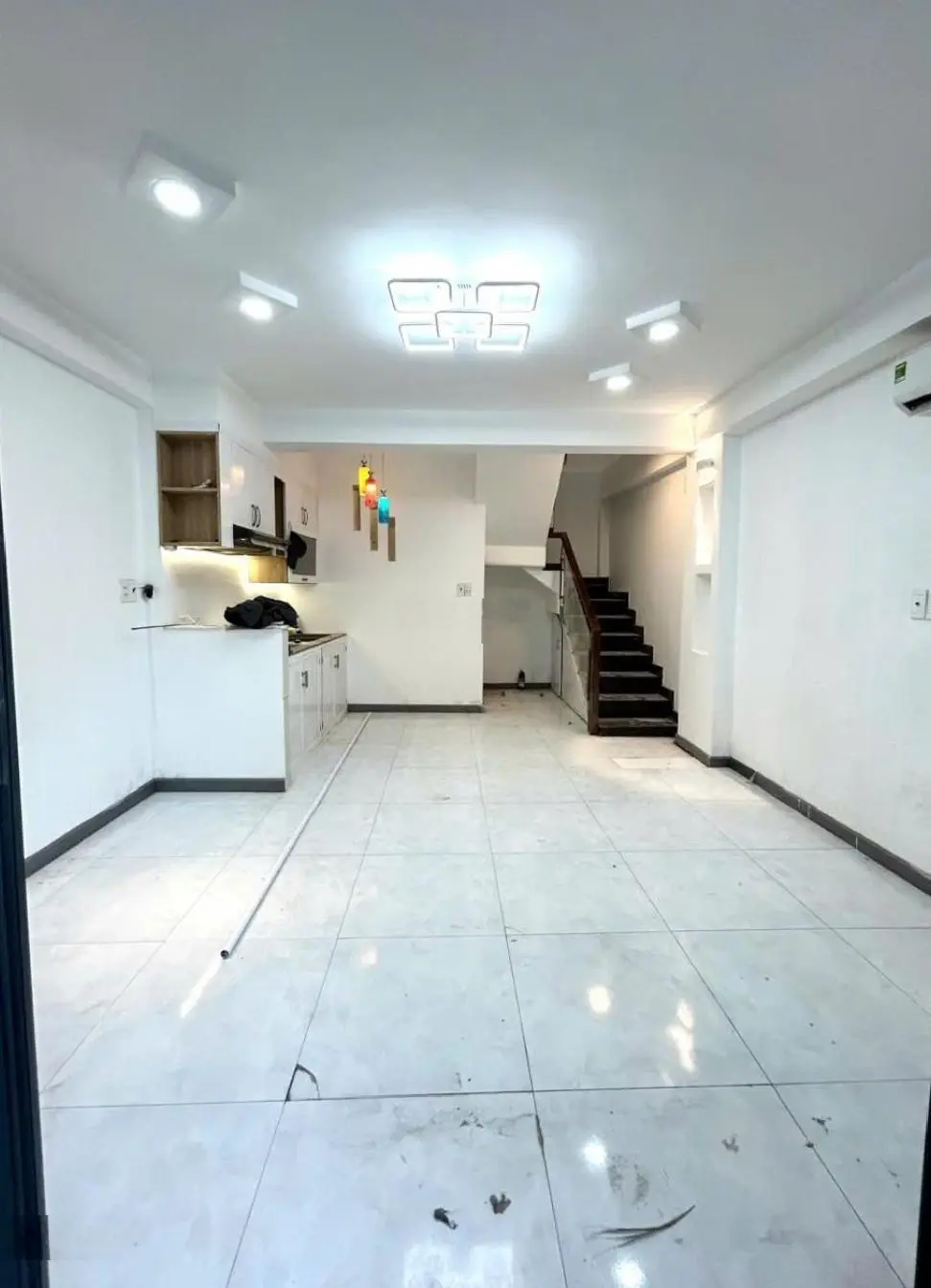 Chỉ cách mặt tiền Nguyễn Duy Trinh 50m - kế trường học - bệnh viện - DT 72m2 giá 5,8 tỷ hẻm rộng