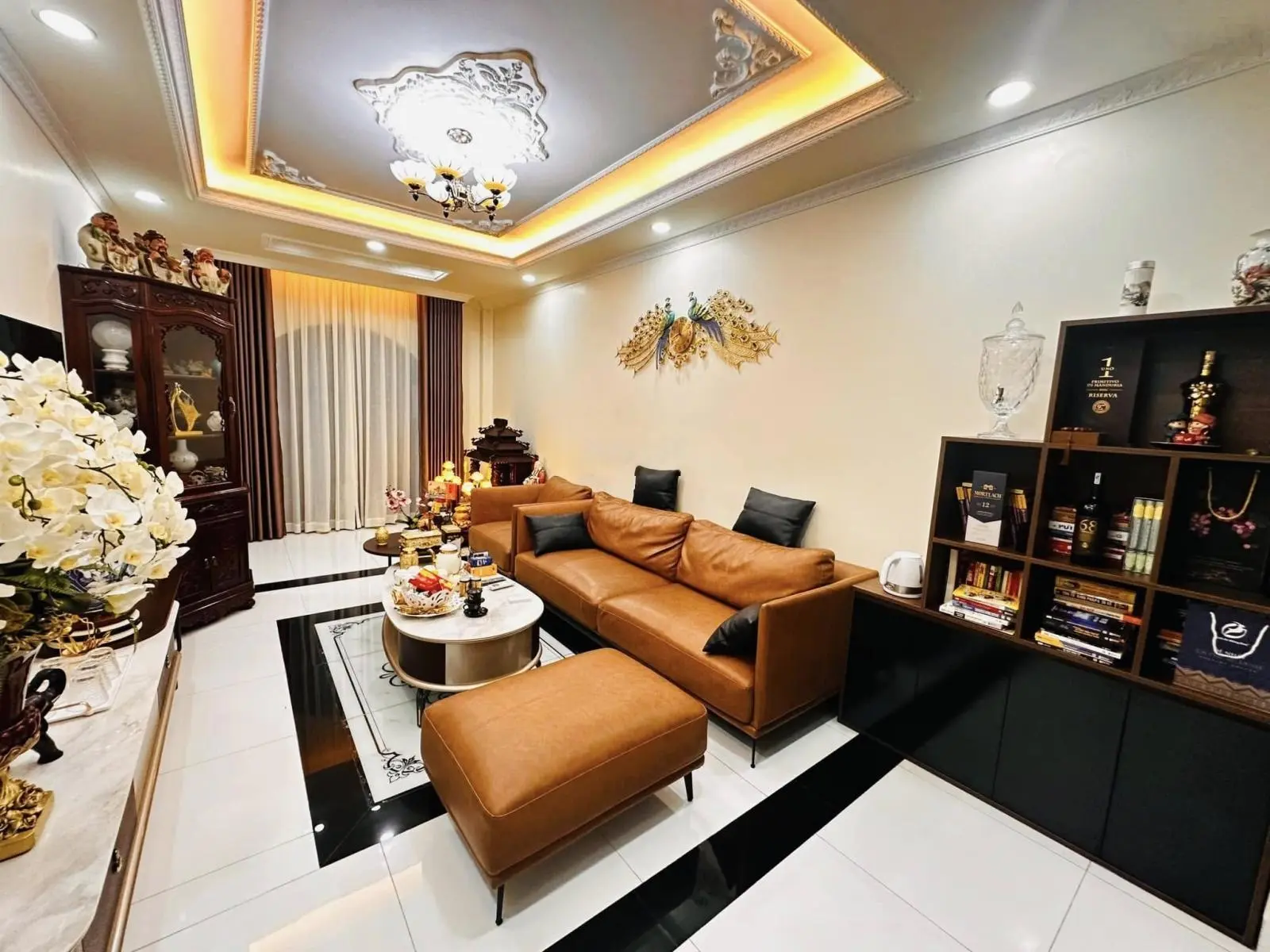 Đầu tư ngon - Thạch Bàn 53m 5tầng ô tô đỗ 5-7 cái bên cạnh nhà - giá chỉ 5.55tỷ full đồ.