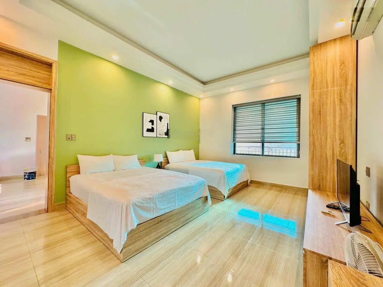 Cần thanh khoản homestay 3 tầng trung tâm Bãi Cháy. DT 312m2. Giá rẻ nhất thị trường