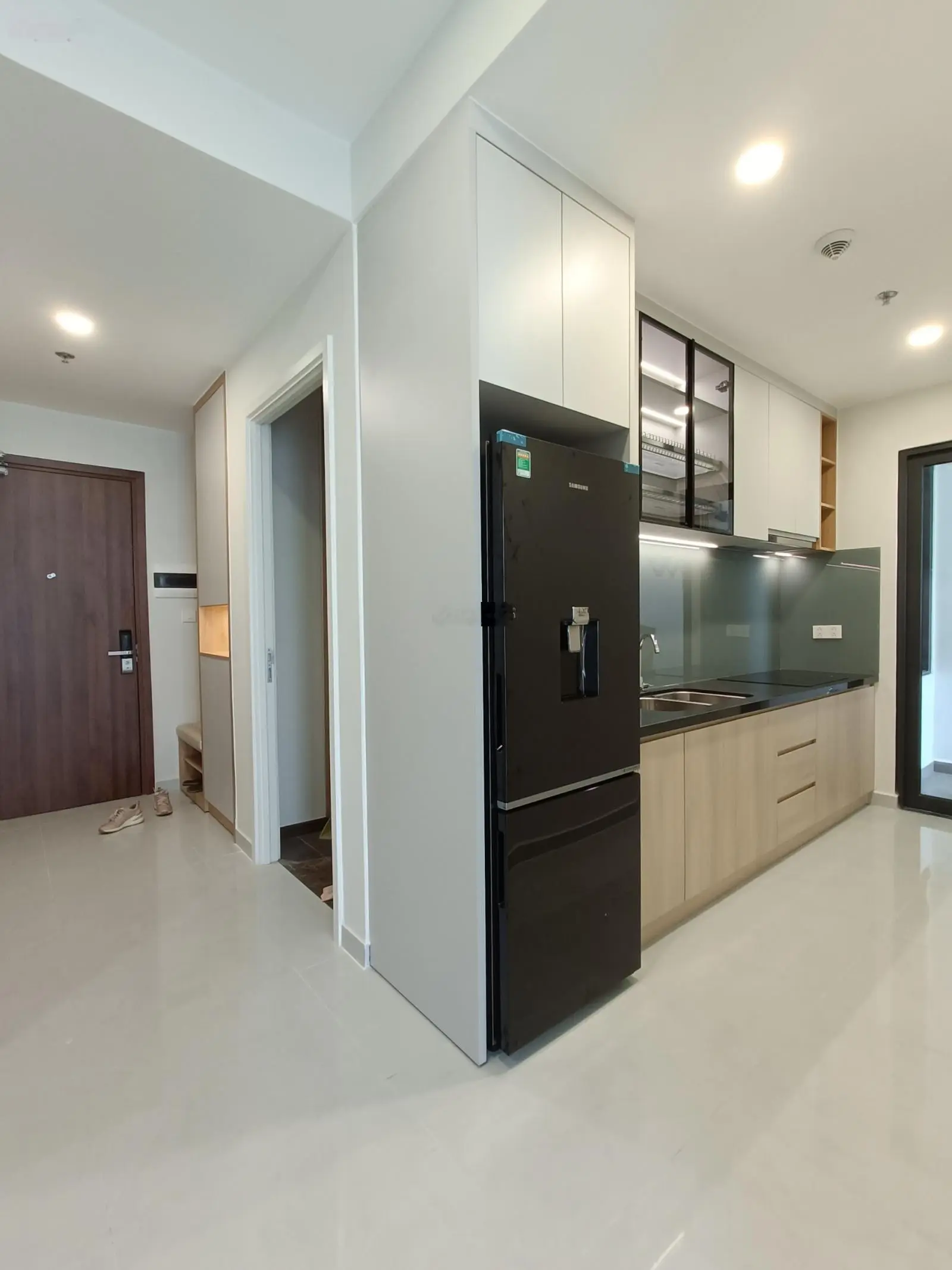 Bán căn hộ The Emerald Golf View tầng 35F view Sài Gòn sẵn hợp đồng thuê 13 triệu đồng