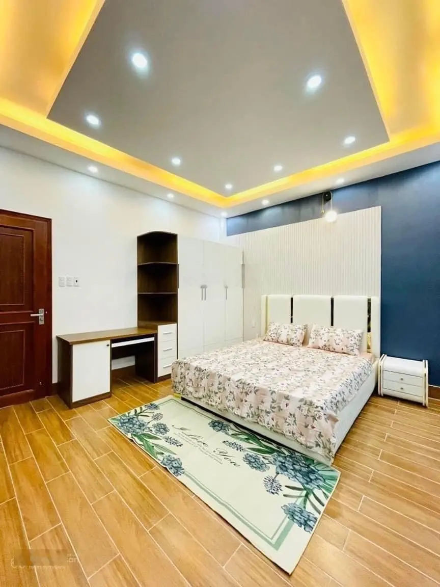 Xoay vốn bán nhanh nhà 57m2 giá 3tỷ850 triệu hẻm xe hơi đường Nguyễn Tri Phương Quận 10. Sổ sẵn