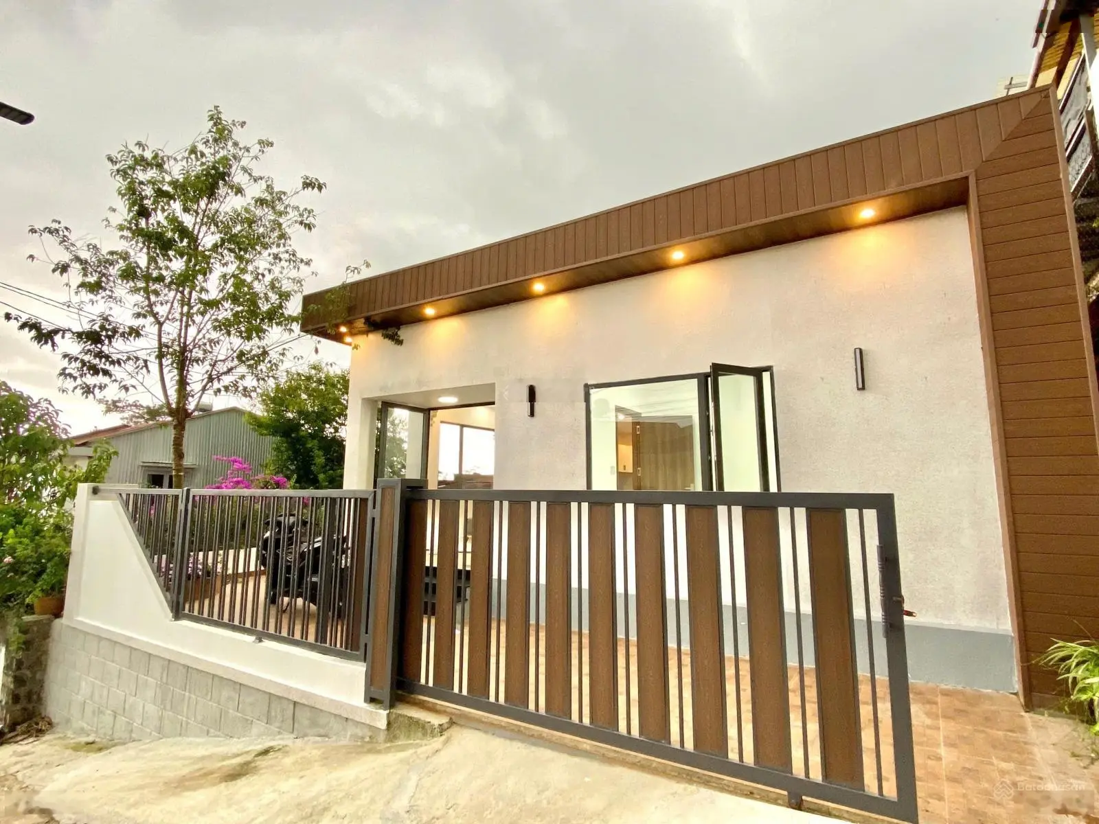 Bán biệt thự tại Mẫu Tâm, Đà Lạt, giá tốt chỉ với 6,5 tỷ, 107m2, cách Hồ Xuân Hương 1km