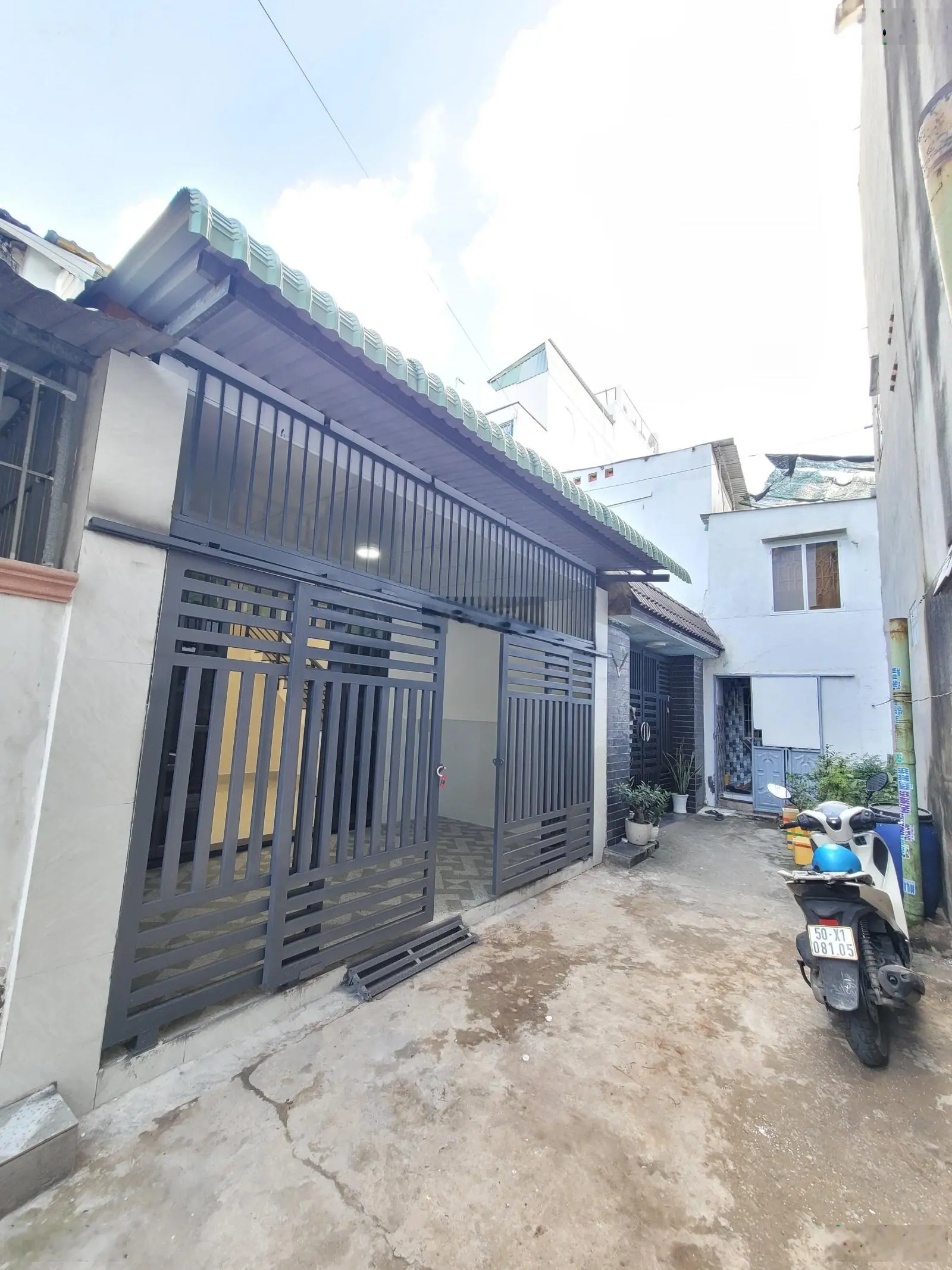 Bán nhà cấp 4 gác lửng ngay chợ Dĩ An 1 chỉ 2ty750 TL ngang 5x12m