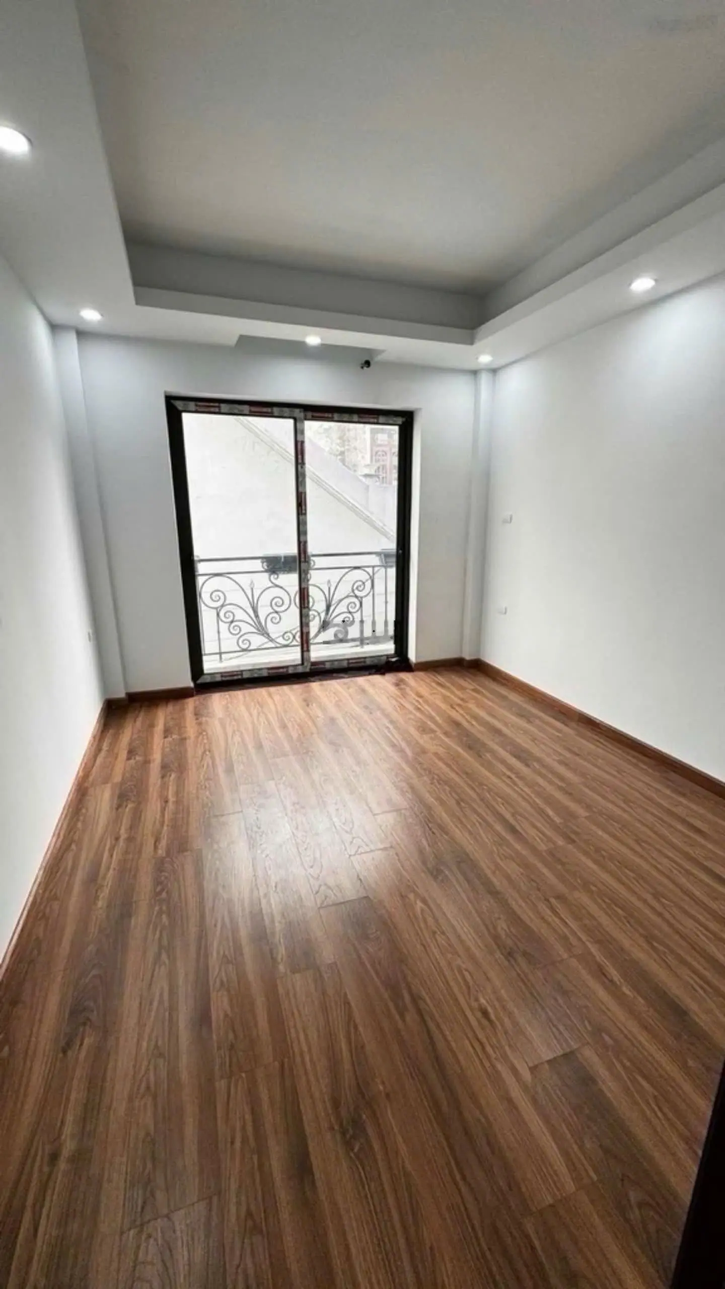 Bán nhà cầu cốc, vinsmartcity hàng xóm vinsmartcity , 41m2 , 4.x tỷ