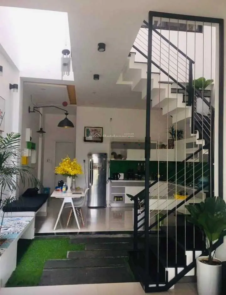 Đường 7m5 - 95m2 x 3 tầng - Ngay đại học Ngoại Ngữ - 7.6 tỷ