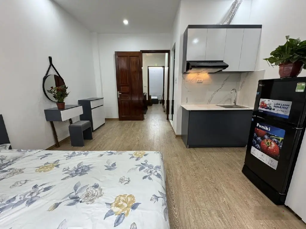 Chính chủ cần bán căn hộ dịch vụ Phú Đô. Diện tích 56m2 doanh thu 60 triệu/tháng. Giá chào 12 tỷ