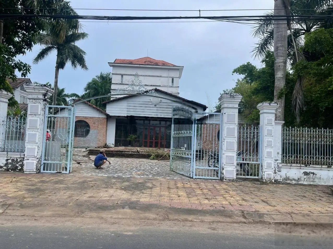 Bán nhà mặt tiền đường thành phố Bạc Liêu LH 0946 567 *** Hiểu