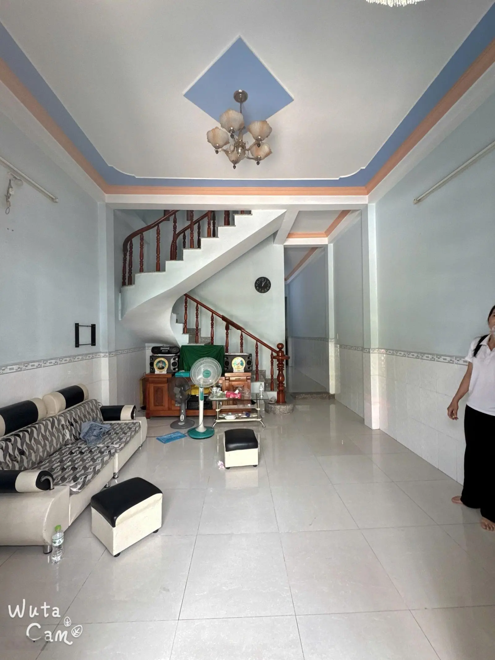 Nhà 1 trệt 1 lầu 60m2 , SHR, đường 7m gần chợ Tân Long giá 3,65 tỷ có hỗ trợ vay