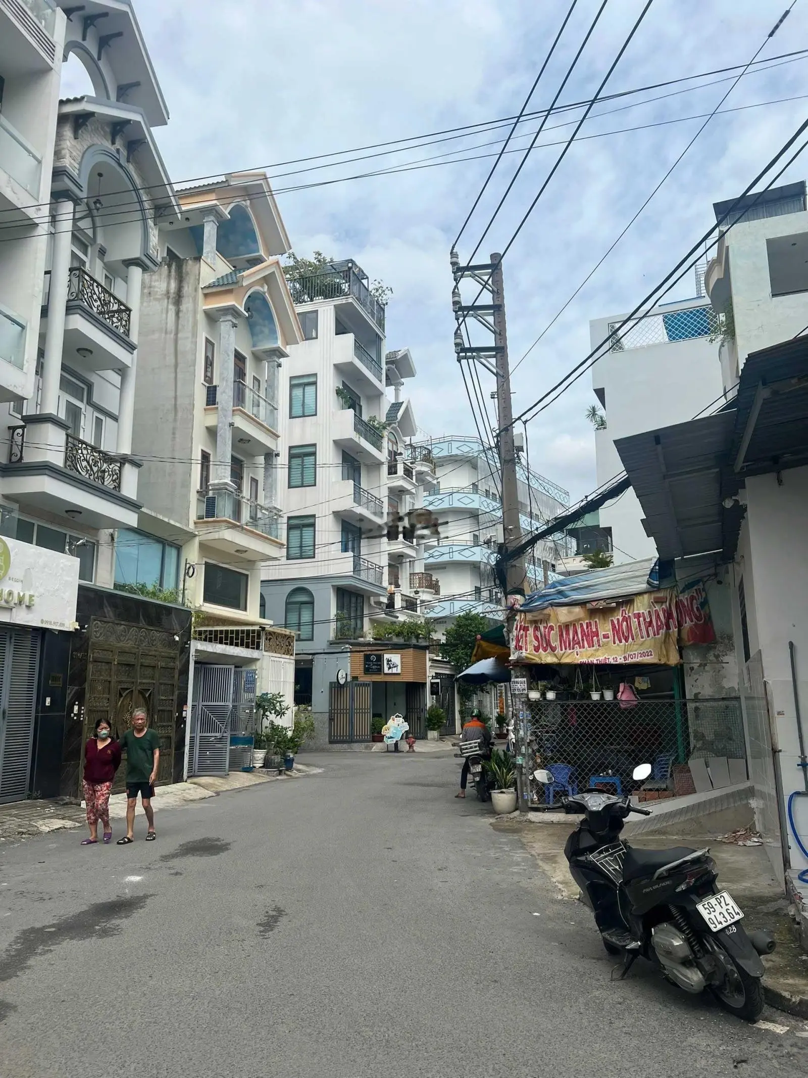 Bán lô đất góc 2 MTKD Dương Quảng Hàm ĐH Văn Lang (DT: 107m2 - XDM: 7 tầng) khu đồng bộ văn phòng