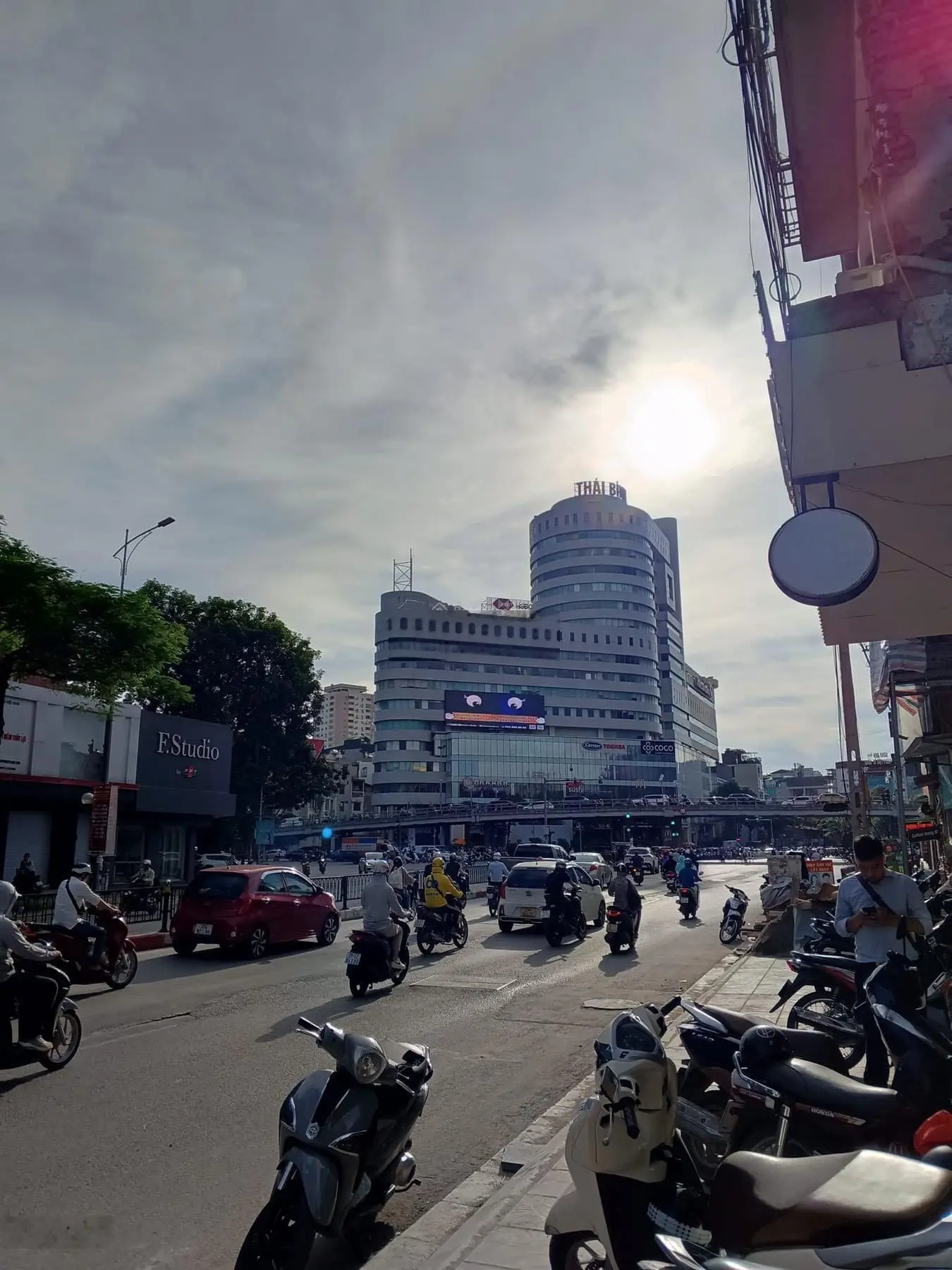 Bán nhà mặt phố Phạm Ngọc Thạch kinh doanh sầm uất , tạo nguồn tiền đỉnh 60m2/6T/5mMT 19Tỷ Có TL