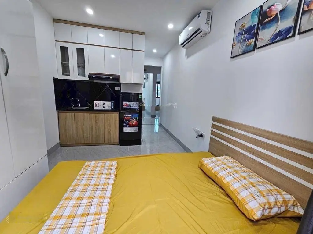 Bán nhà cầu giấy- vị trí đẹp- 6 tầng thang máy- 20 phòng khép kín- full đồ- dòng tiền 1.2 tỷ/năm