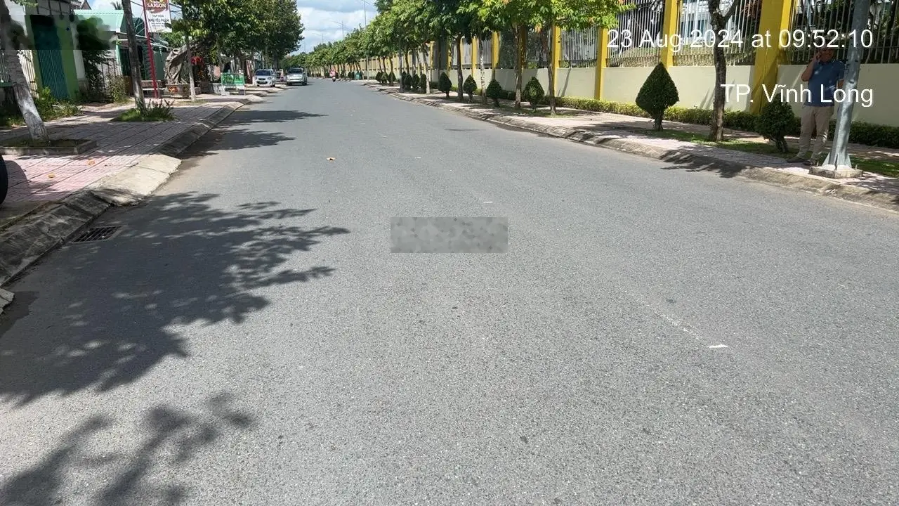 Bán gấp đất đường D8, 8 tỷ, 125m2, mặt tiền 5m