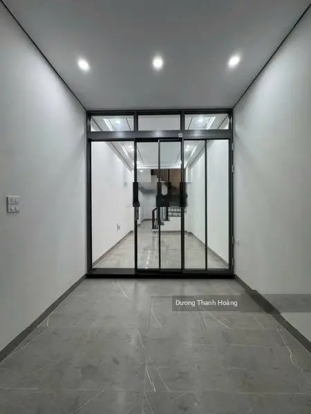 Bán nhà Thạch Bàn 45m2 x 4,5 tầng cách mặt phố Thạch Bàn 50m, 7 phòng ngủ, giá hơn 7 tỷ